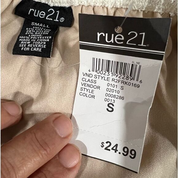 New! Rue21 Ivory White Lace Off Shoulder Romper Shorts Women SZ Small - Picture 9 of 10